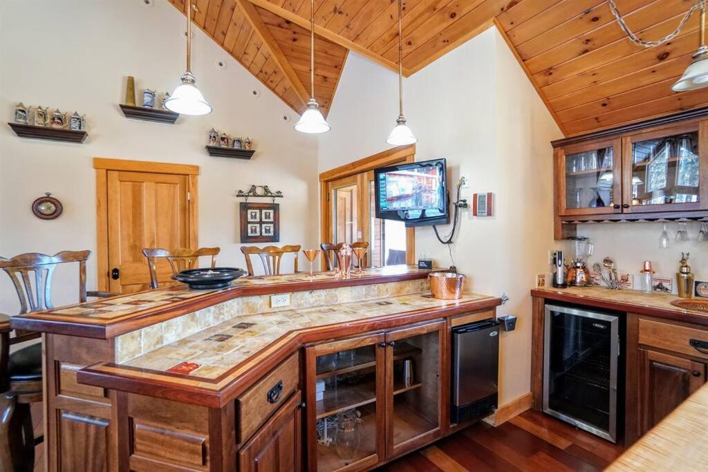 Newry The Glen House -9 Bdrm Estate Sleep 26 Movie Theater,Pool,Golf,Ski מראה חיצוני תמונה