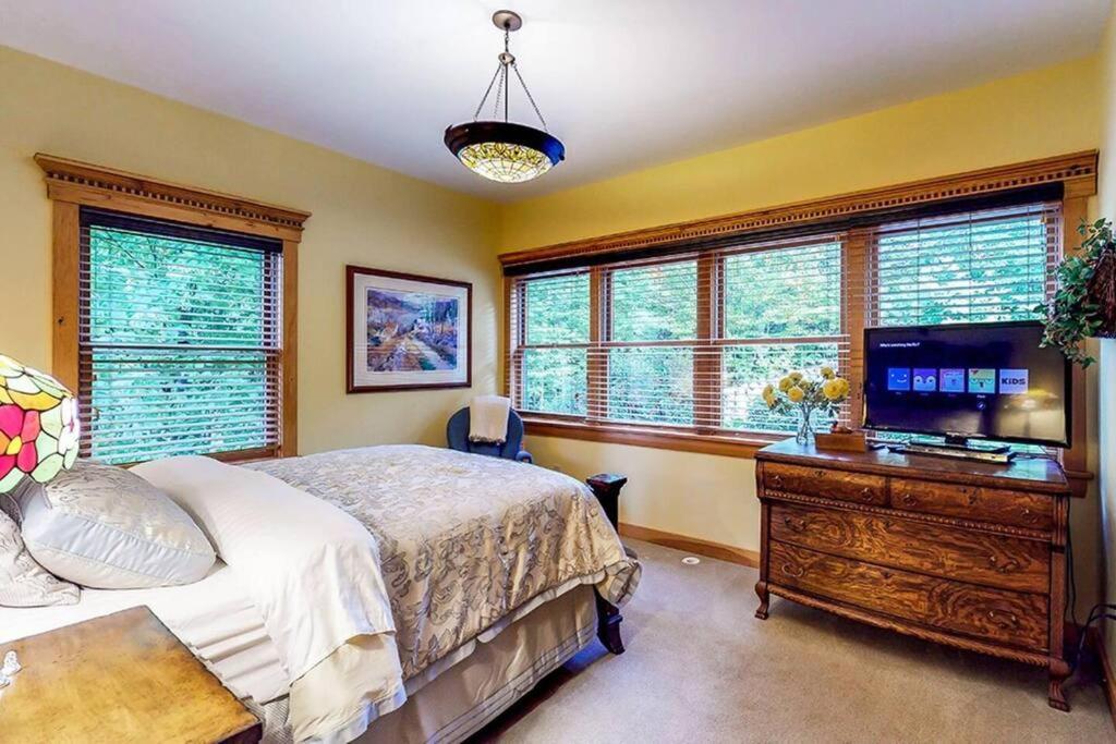 Newry The Glen House -9 Bdrm Estate Sleep 26 Movie Theater,Pool,Golf,Ski מראה חיצוני תמונה